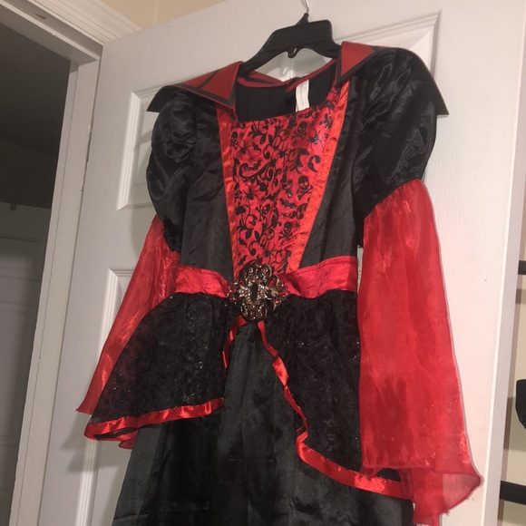 Girls costume - Picture 6 of 9